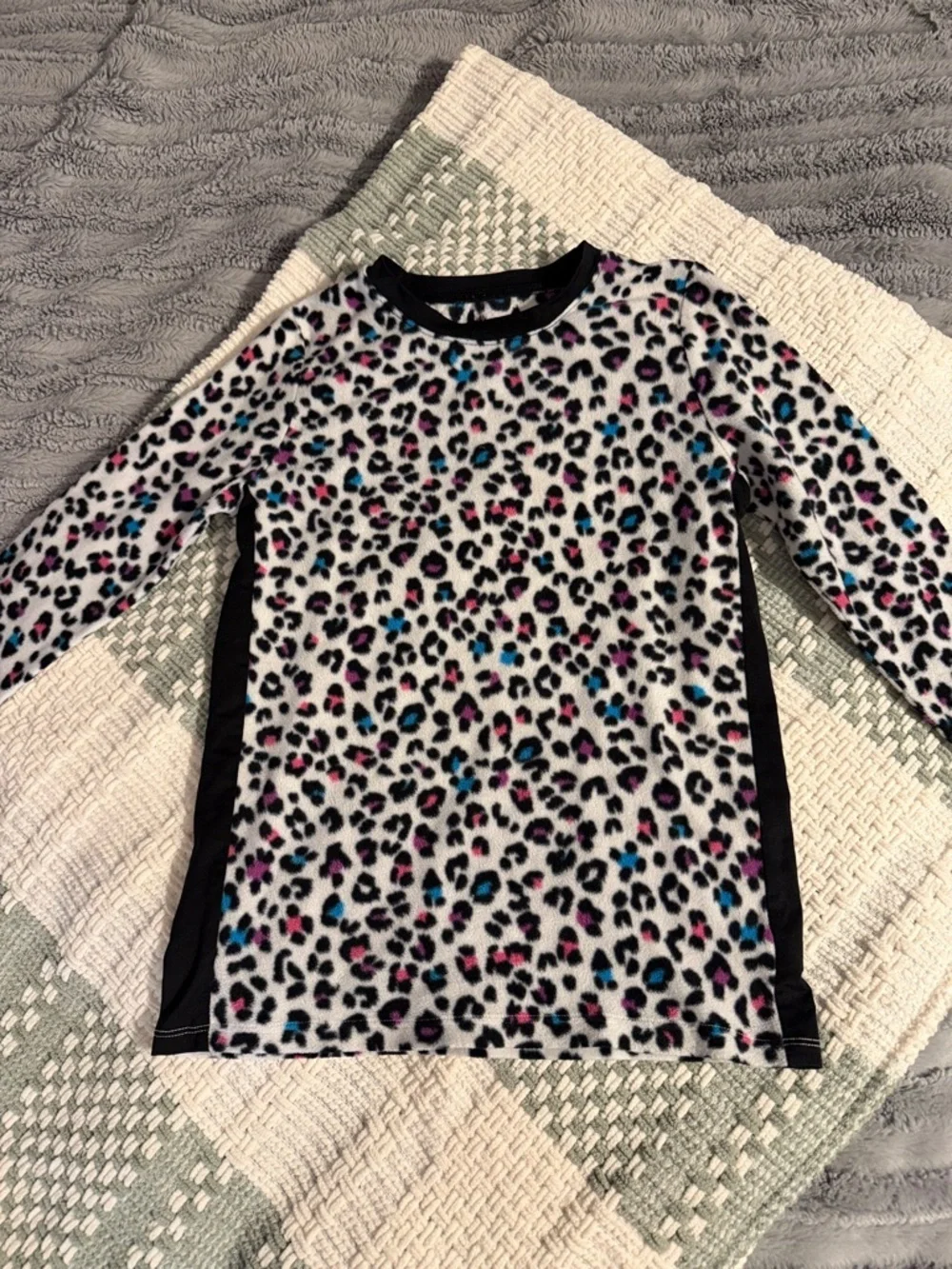 Girls Cuddl Duds pajama set 🖤